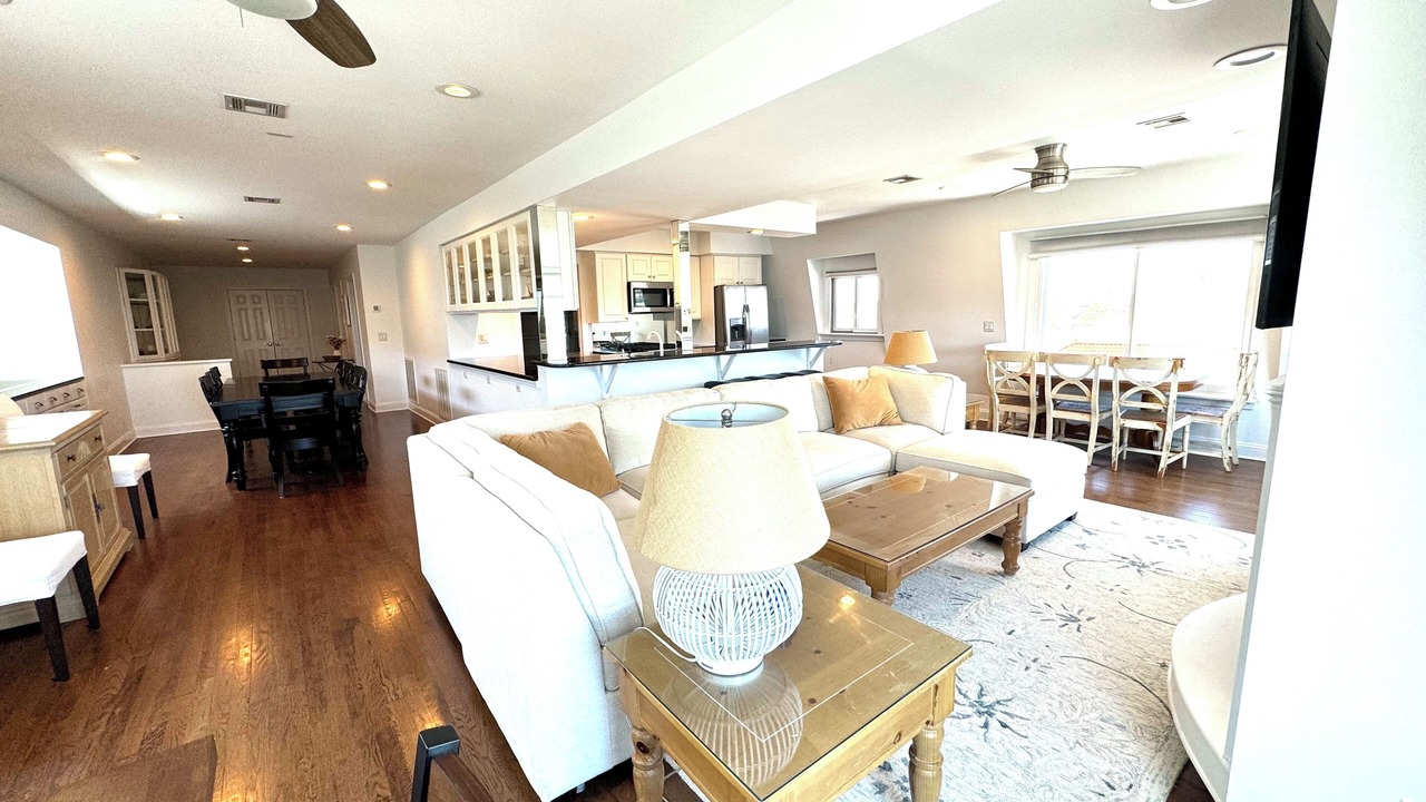 Photo of Livingroom in Avon