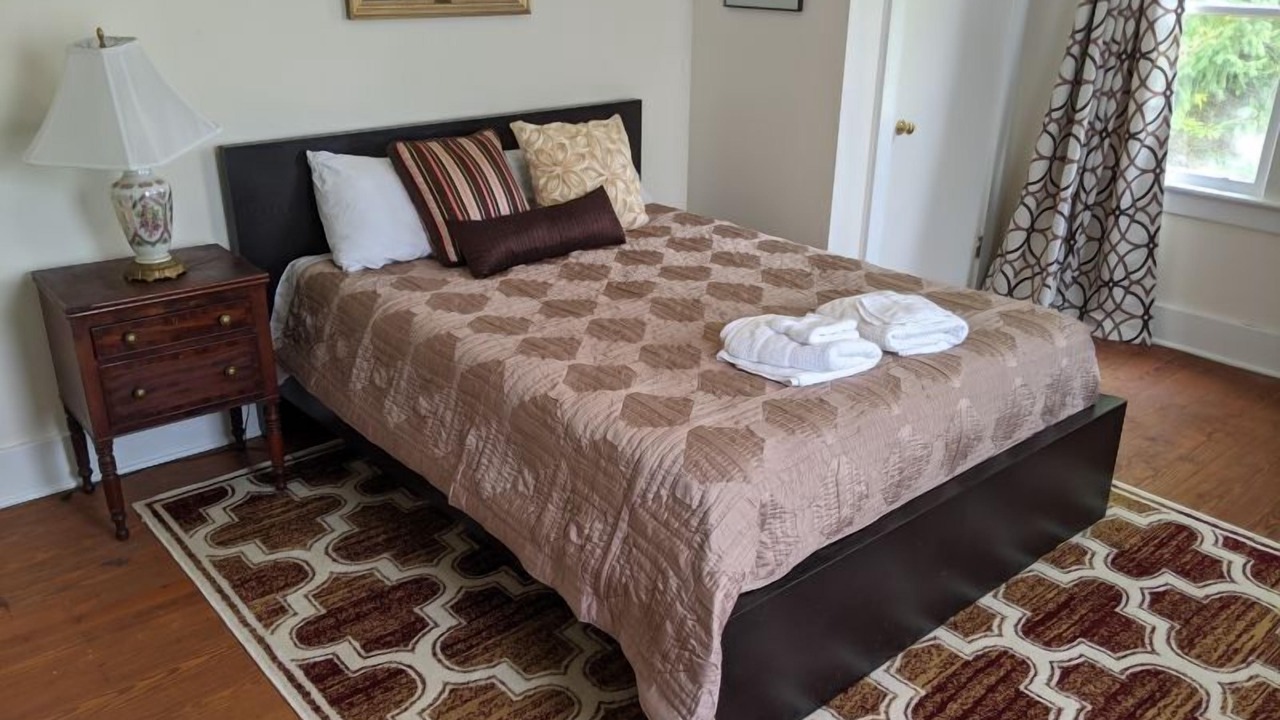 Photo of Bedroom in Hopewell