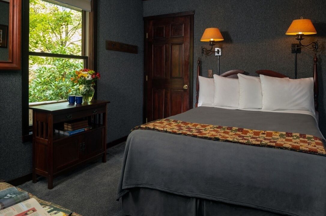 Photo of Bedroom in Confluence