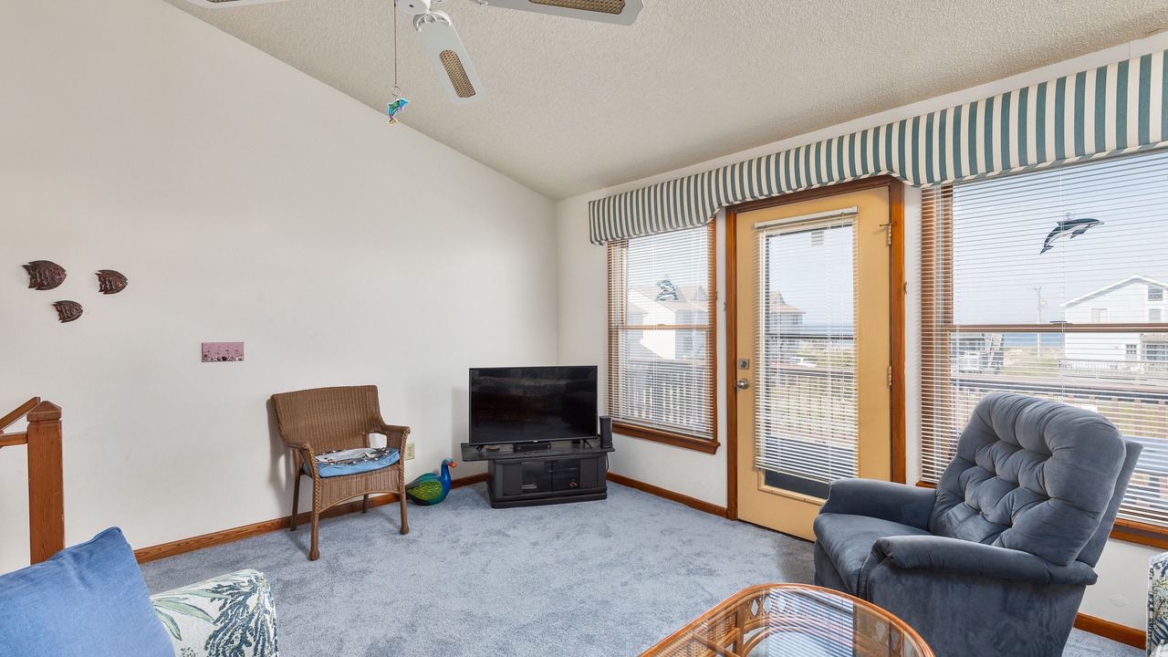 Photo of Livingroom in Kitty Hawk