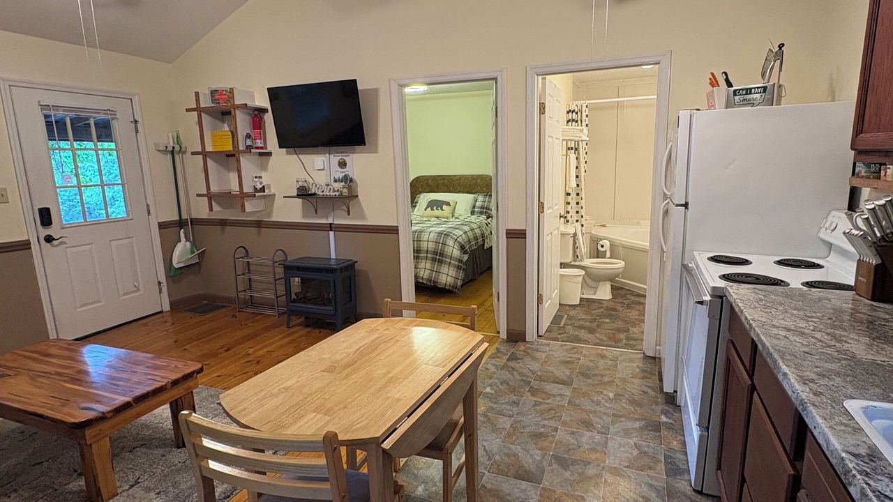 Photo of Bedroom in Benton