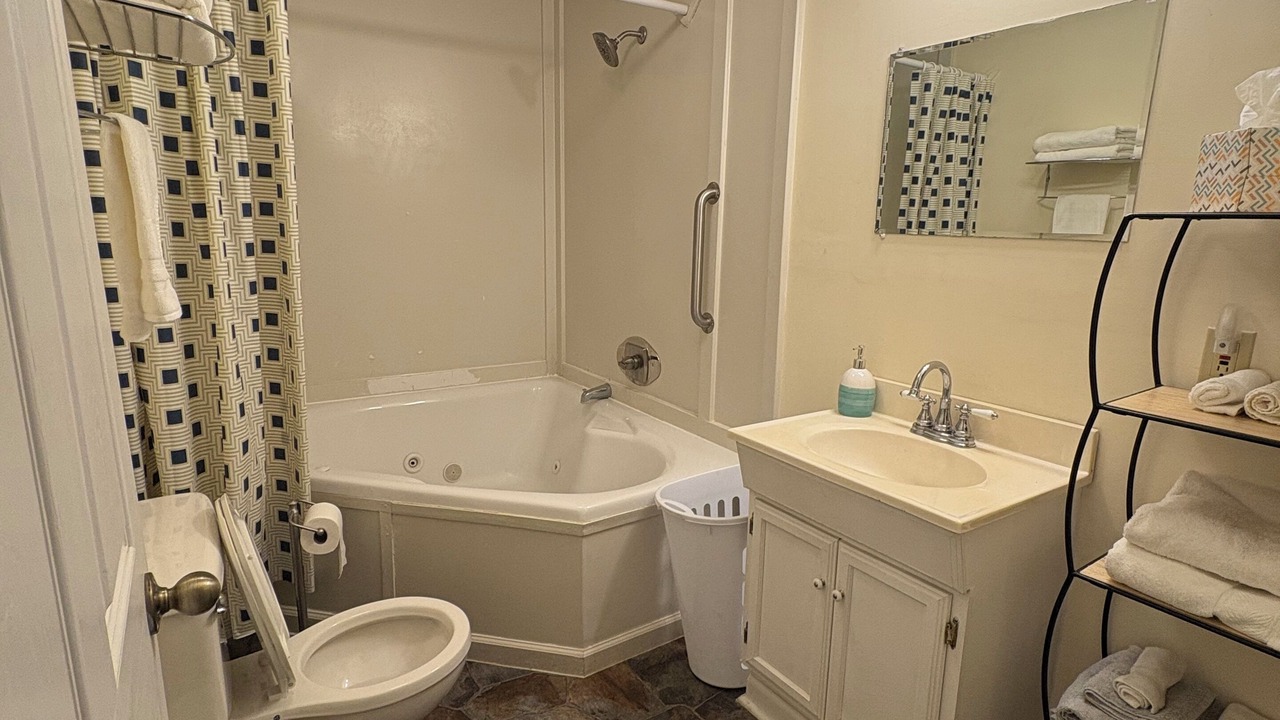 Photo of Bathroom in Benton