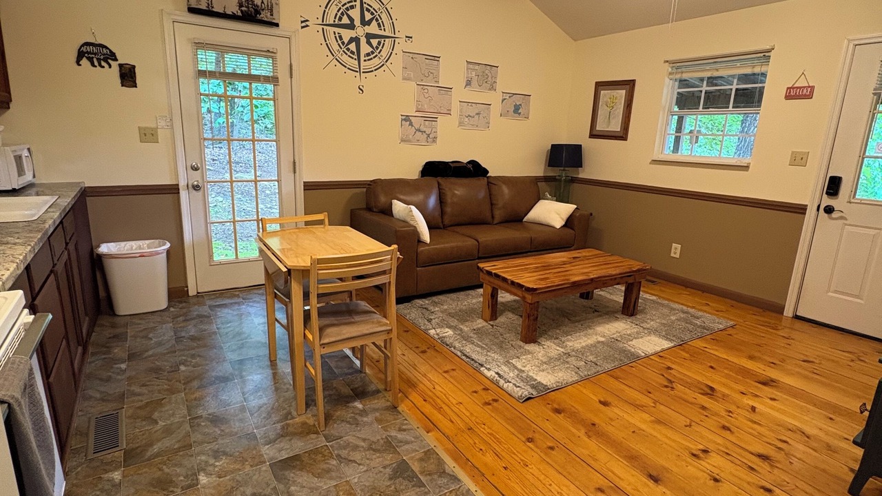 Photo of Livingroom in Benton