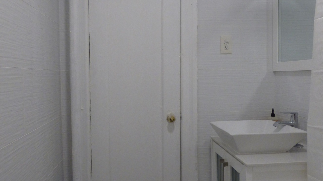 Photo of Bathroom in Morris Park