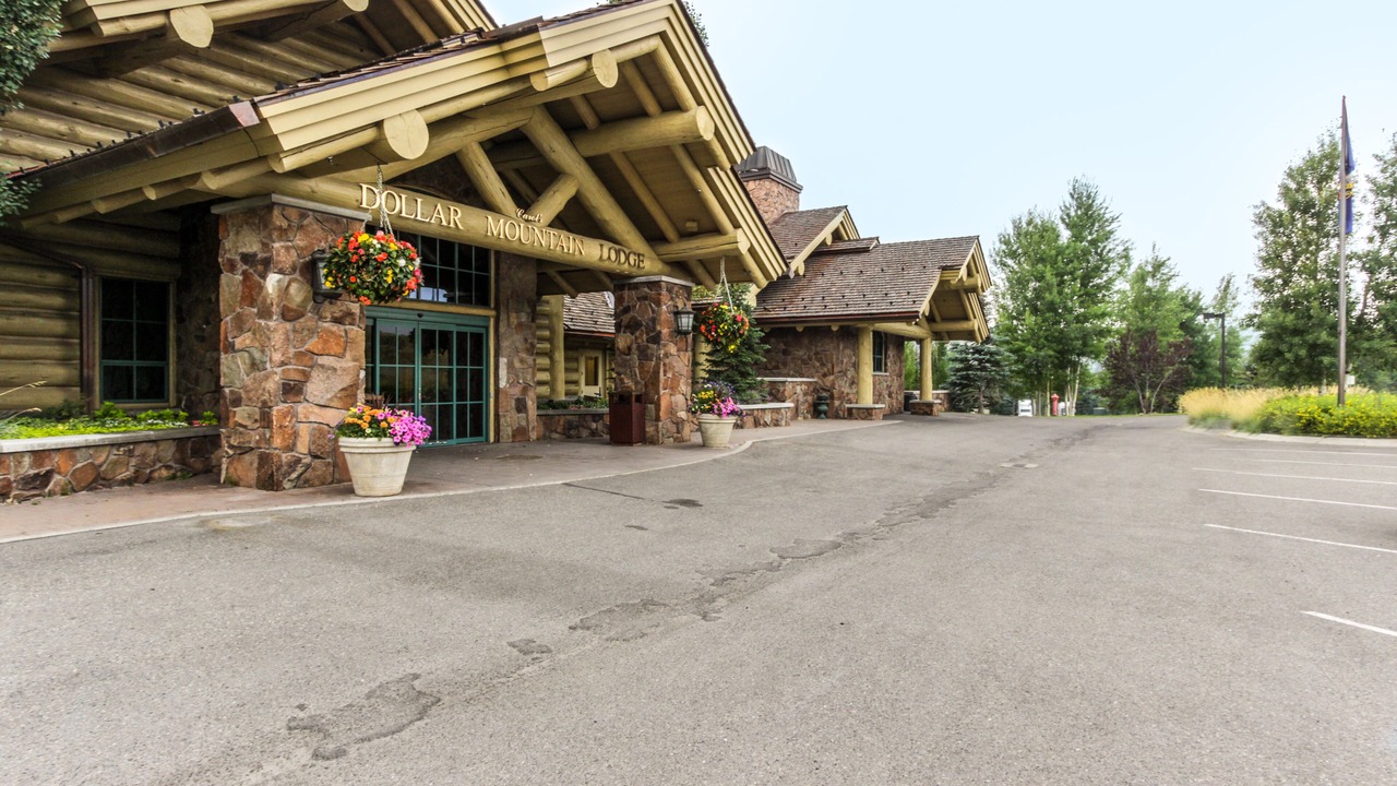 Photo of Outdoor in Elkhorn Village