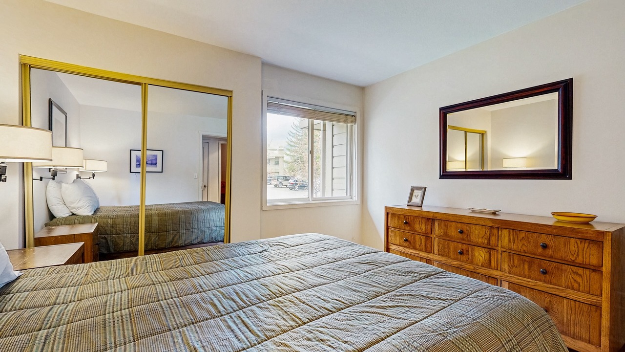Photo of Bedroom in Elkhorn Village