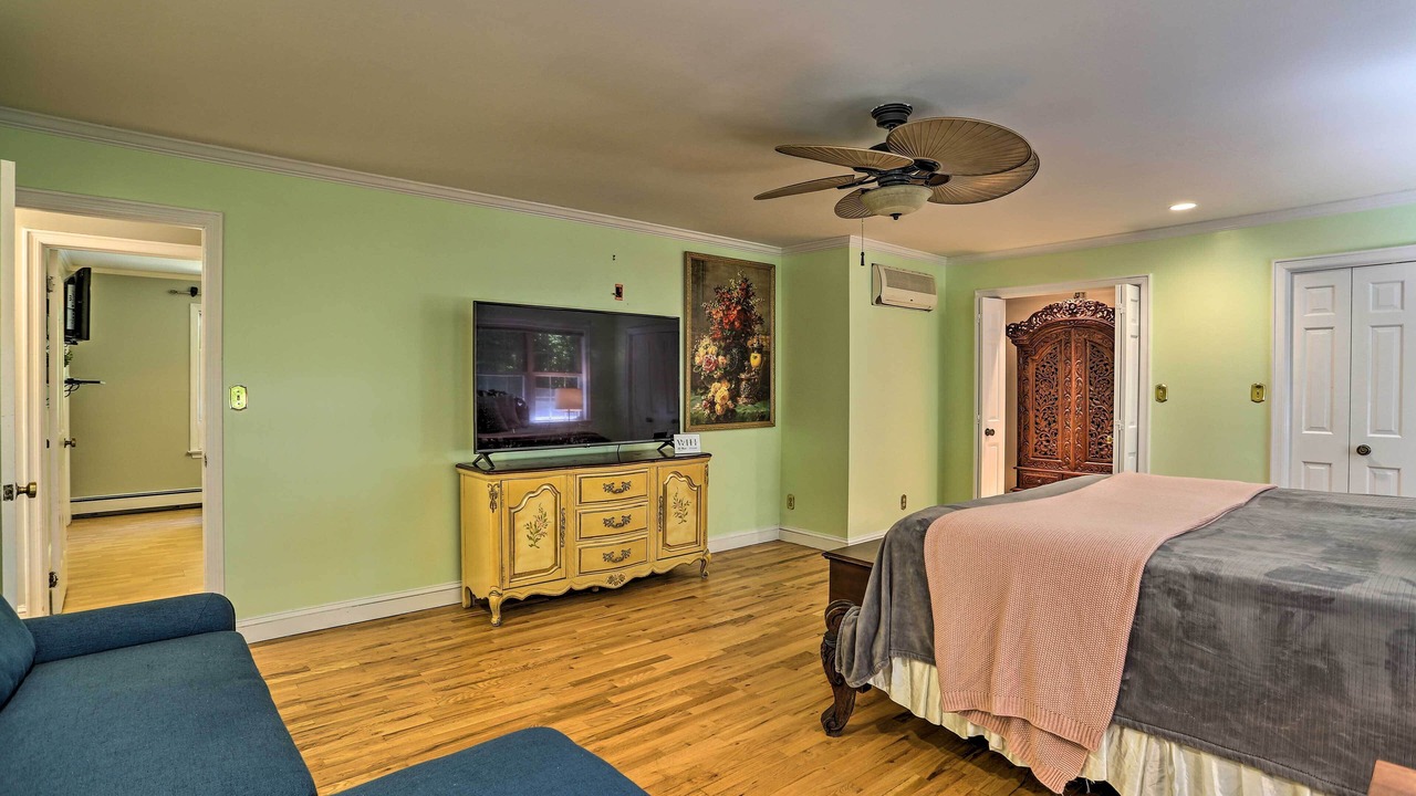 Photo of Bedroom in Saylorsburg