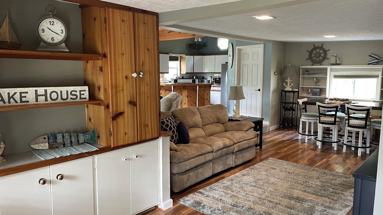 Photo of Livingroom in Lakeview