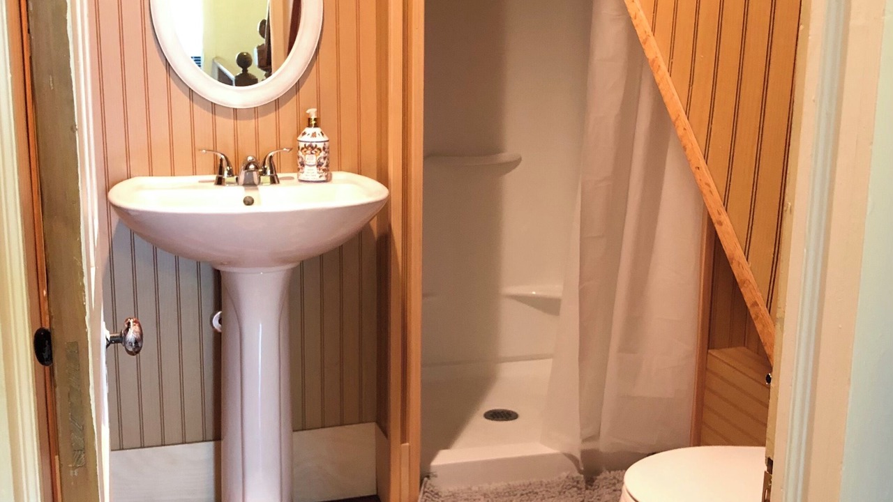 Photo of Bathroom in Hillsdale