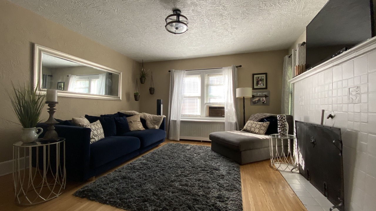 Photo of Livingroom in Erie