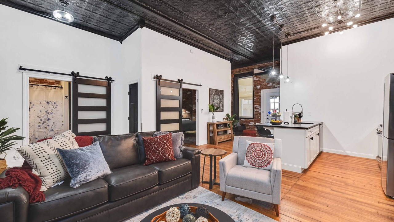 Photo of Livingroom in Kamm's Corners