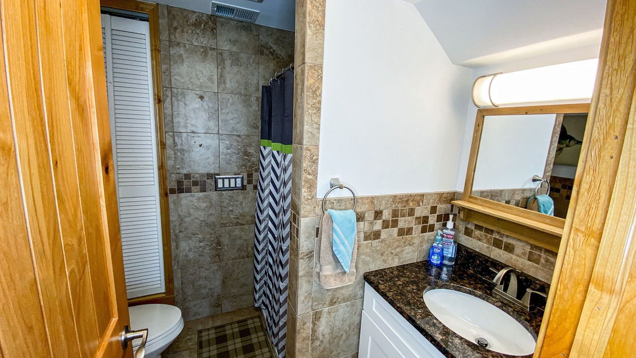 Photo of Bathroom in Oak Harbor