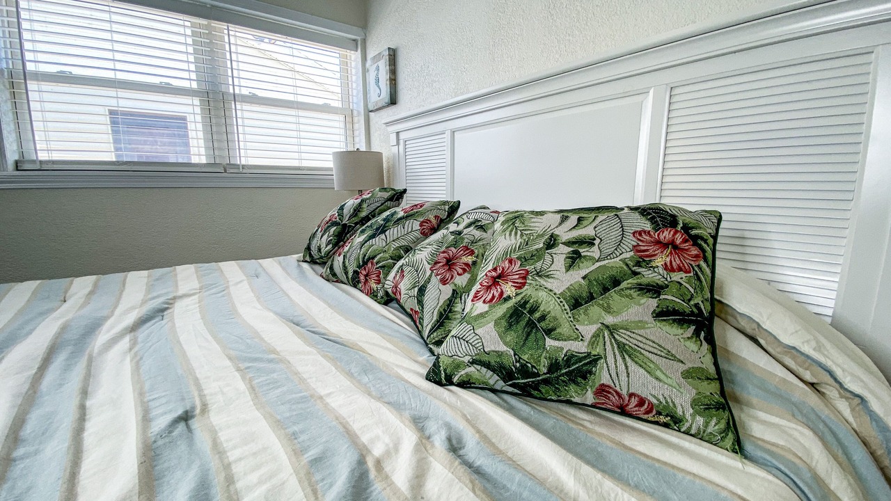 Photo of Bedroom in Oak Harbor