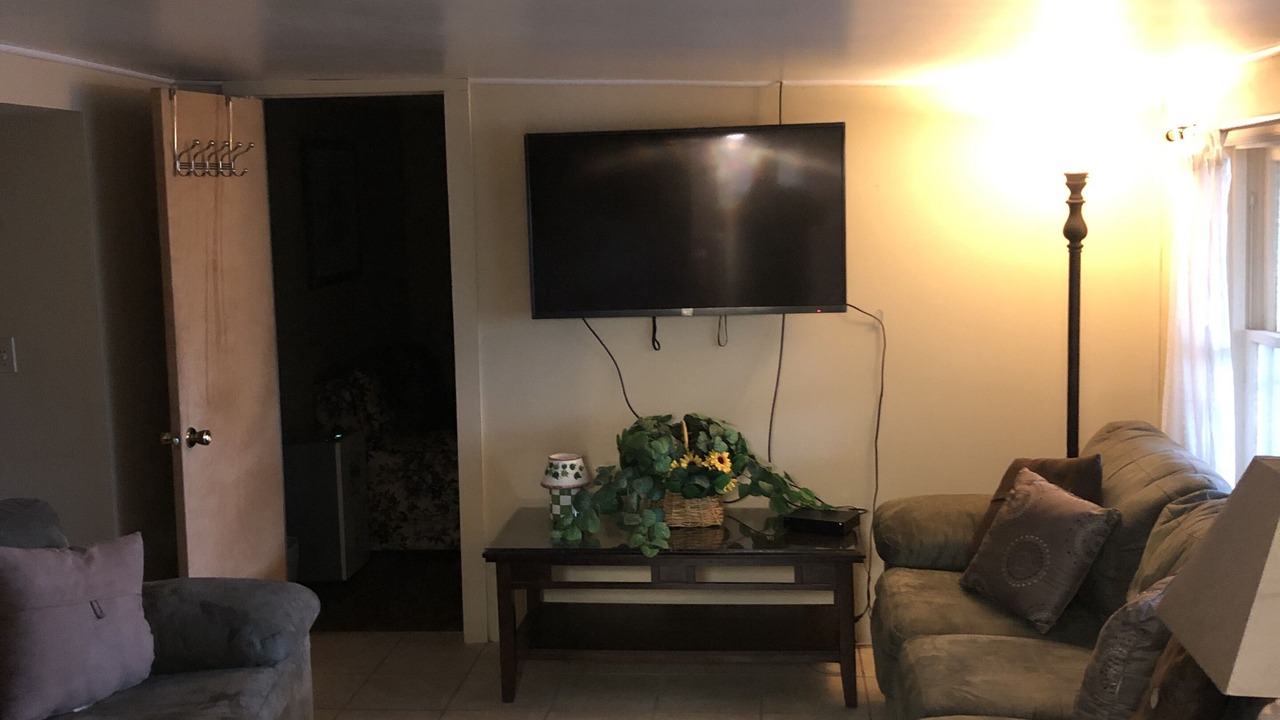 Photo of Livingroom in Oak Harbor