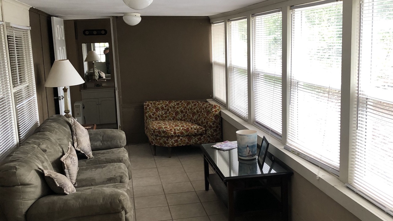 Photo of Livingroom in Oak Harbor