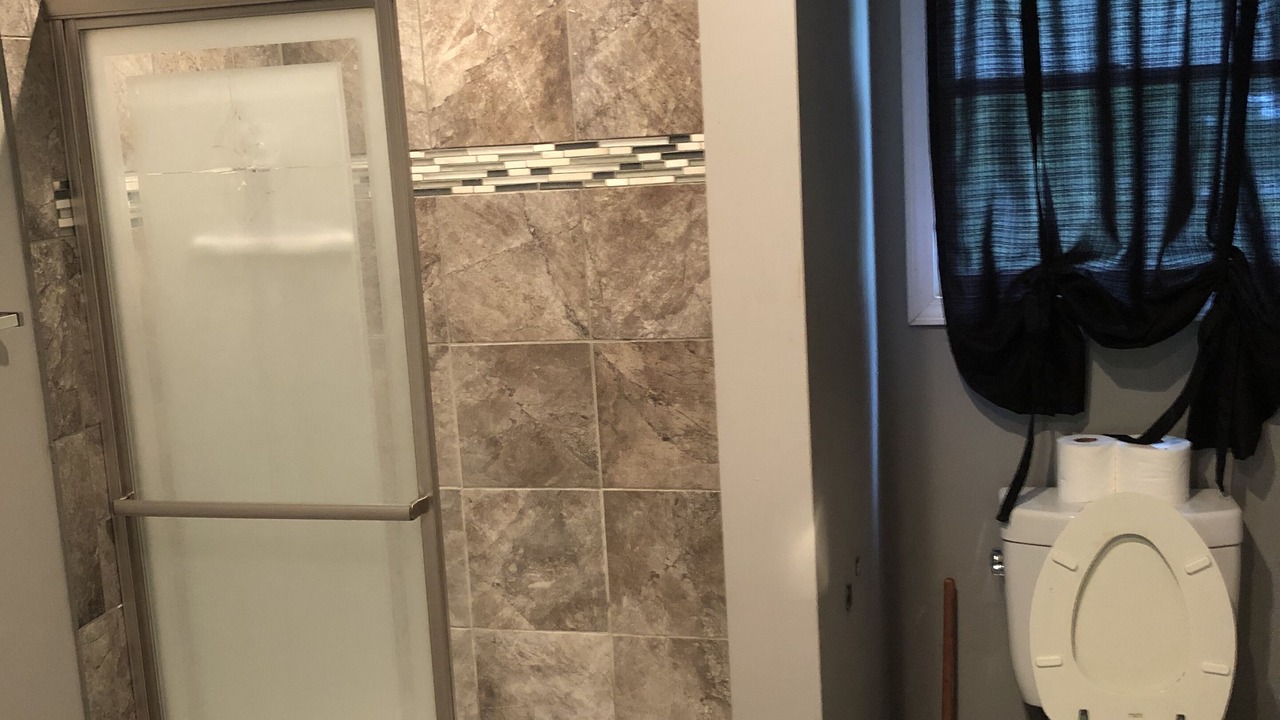 Photo of Bathroom in Oak Harbor