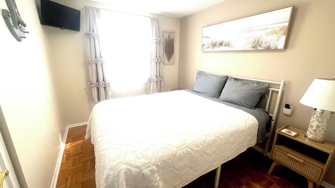 Photo of Bedroom in Osborn Island