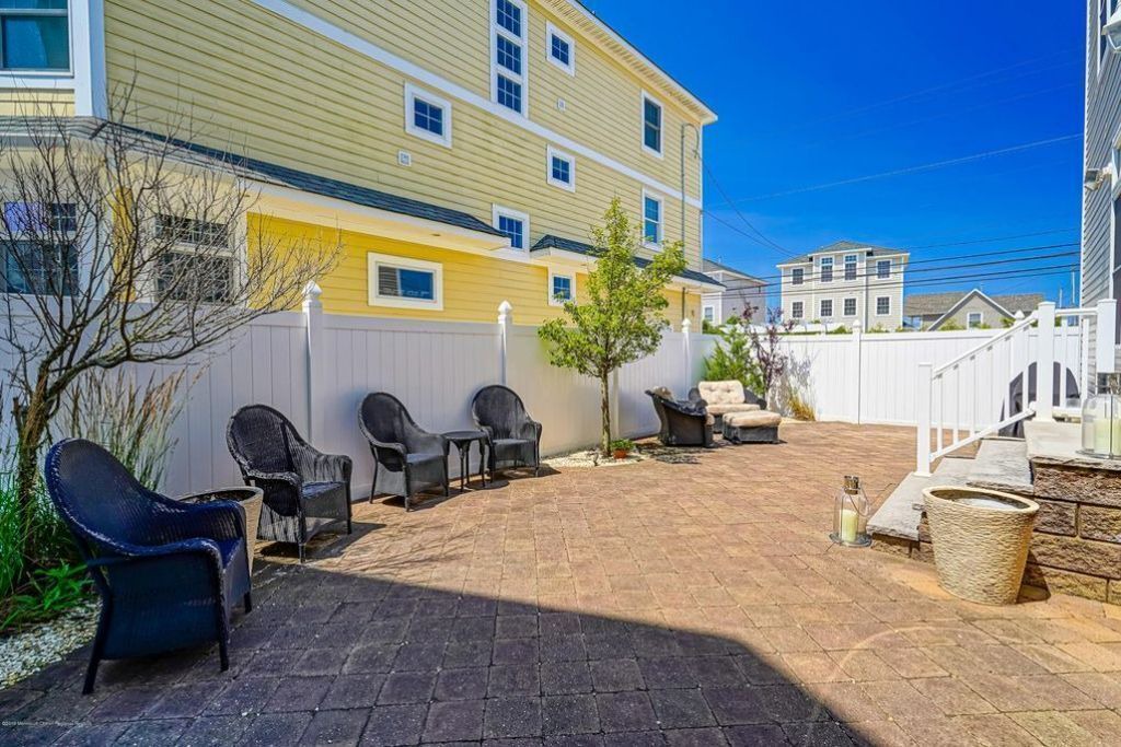 Photo of Patio Balcony in Normandy Beach