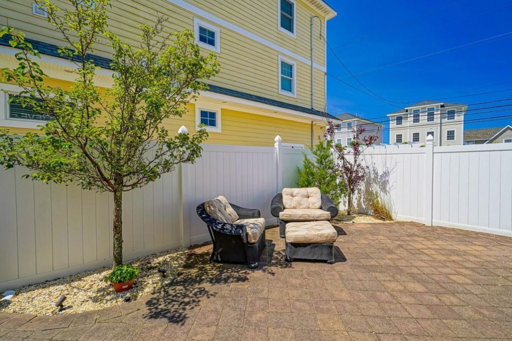 Photo of Patio Balcony in Normandy Beach