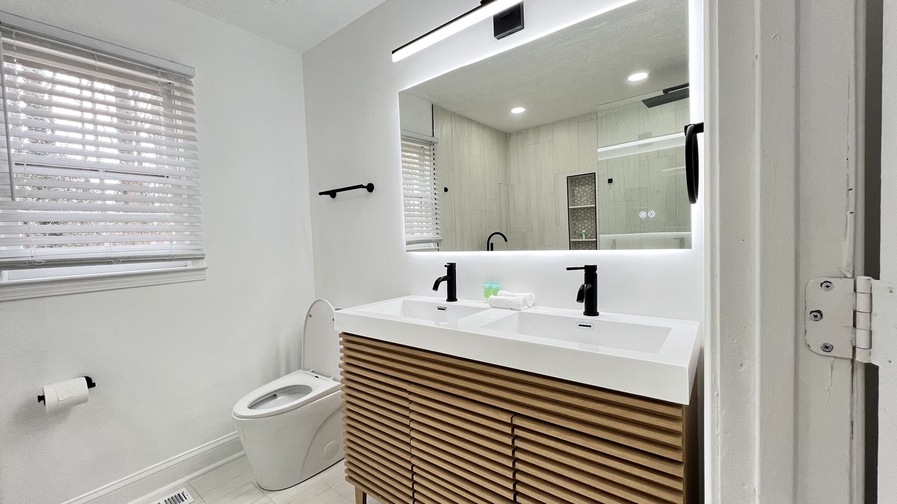 Photo of Bathroom in Lawrenceville