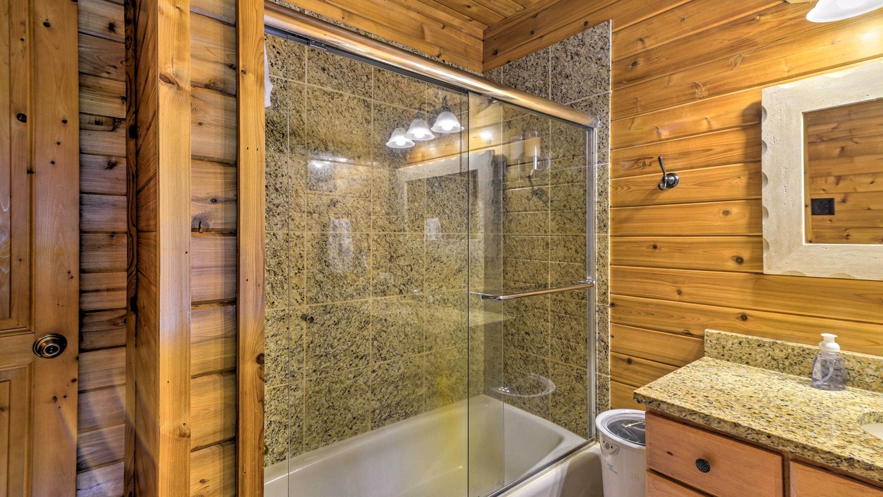 Photo of Bathroom in Maurertown