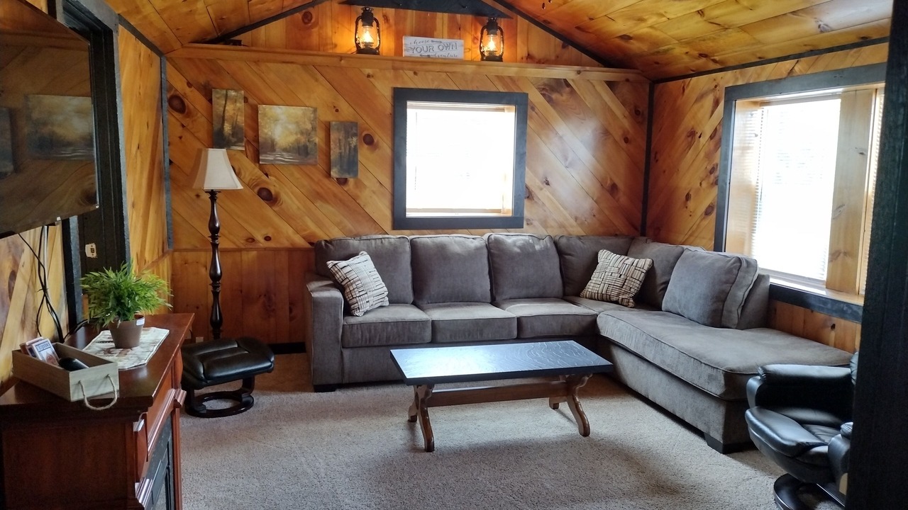 Photo of Livingroom in Port Clinton