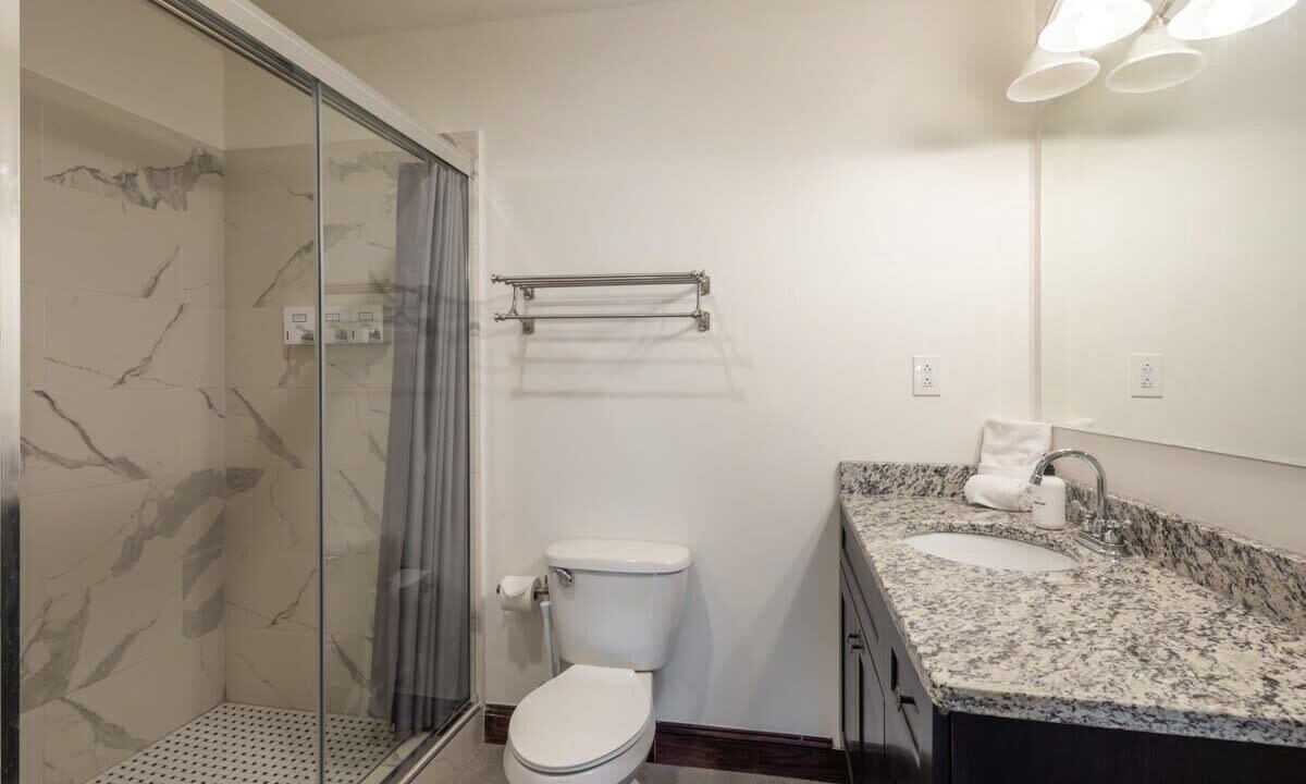 Photo of Bathroom in West Poplar