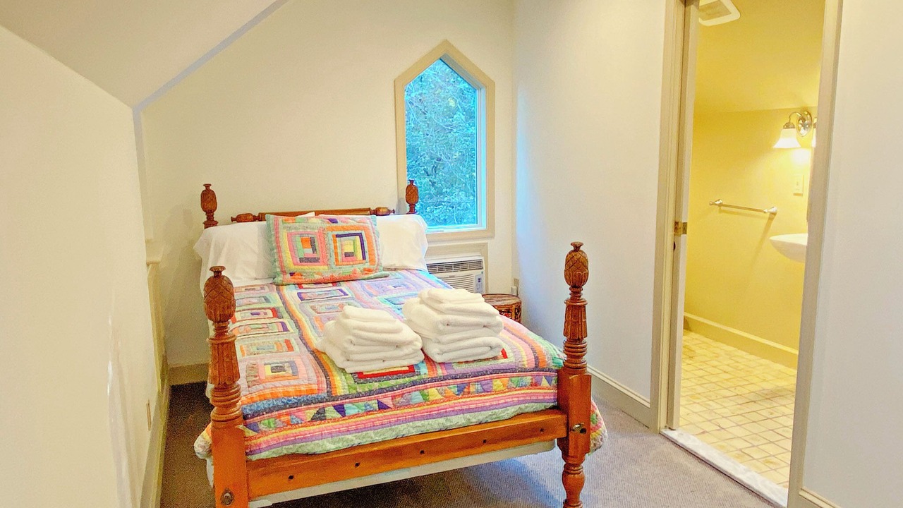 Photo of Bedroom in Castleton