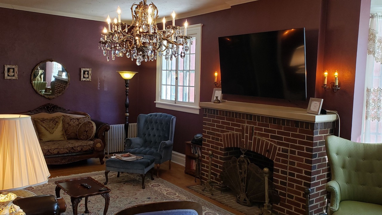 Photo of Livingroom in Jim Thorpe