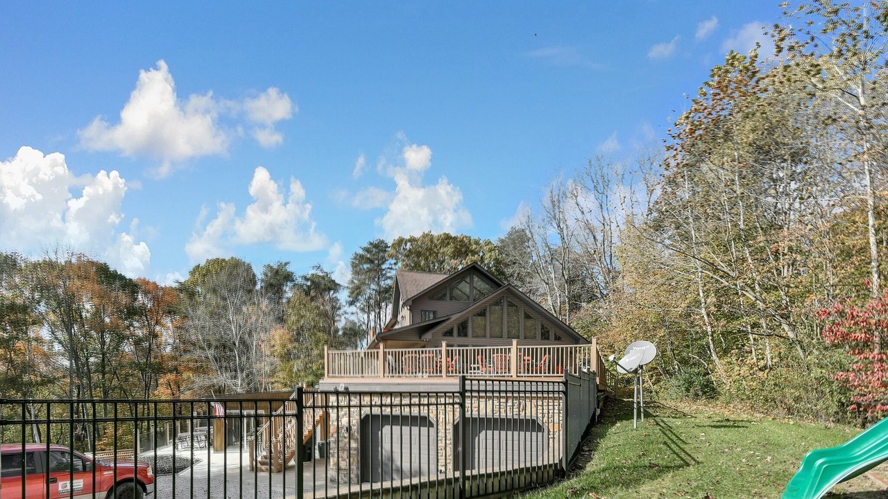 Photo of Outdoor in Sugar Grove