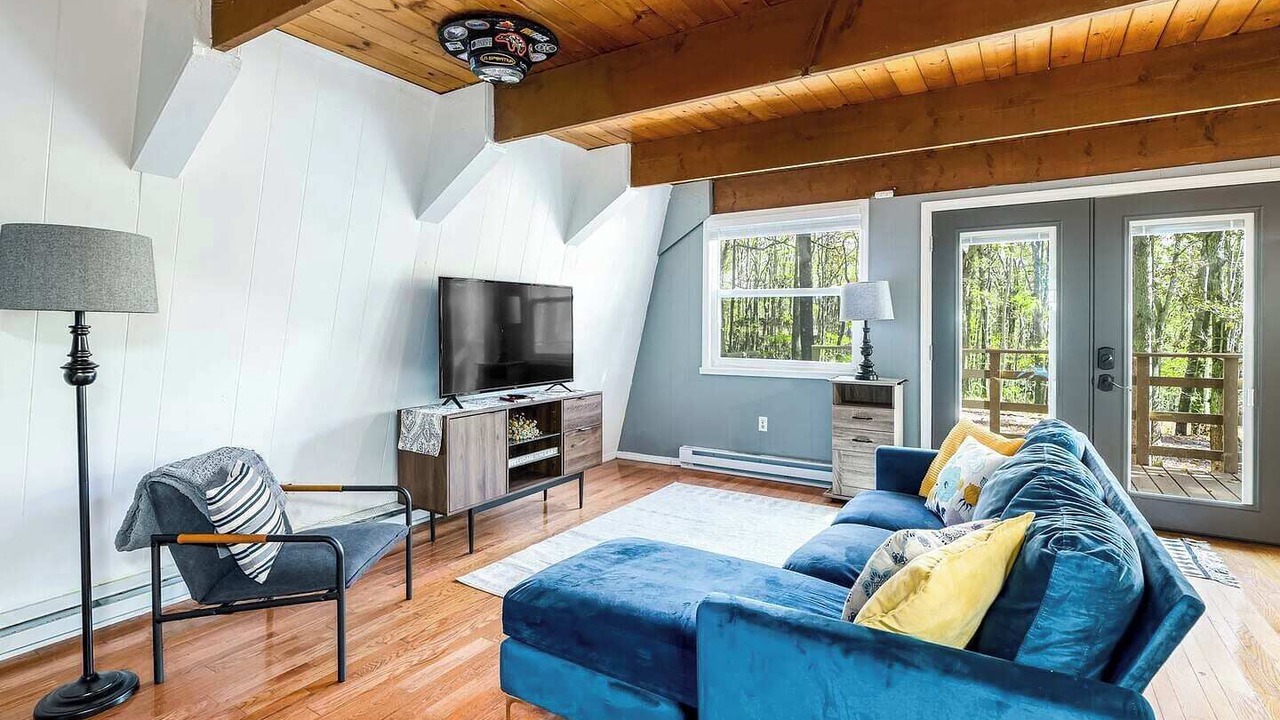 Photo of Bedroom in Alpine Lake