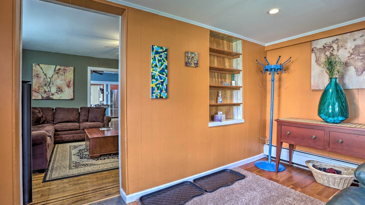 Photo of Bedroom in Lansdowne