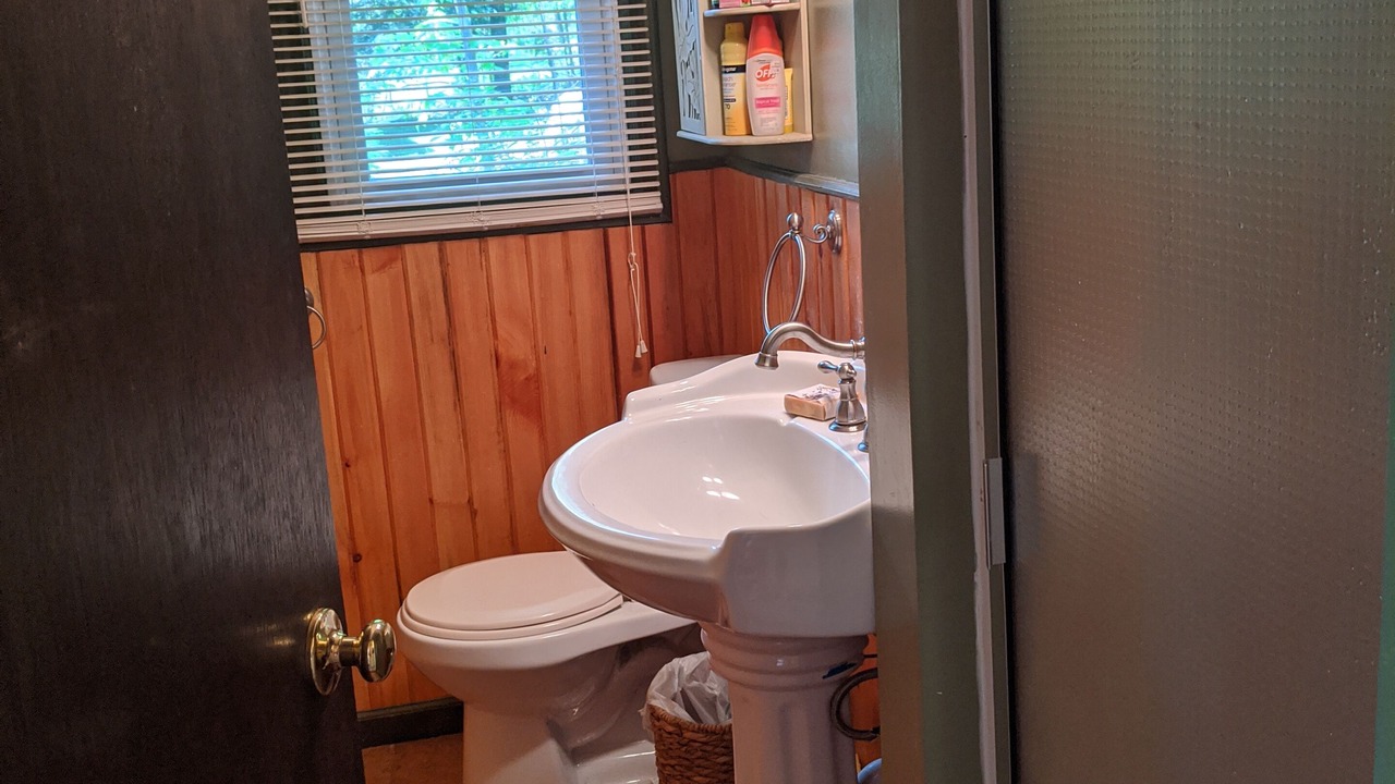 Photo of Bathroom in Roscoe