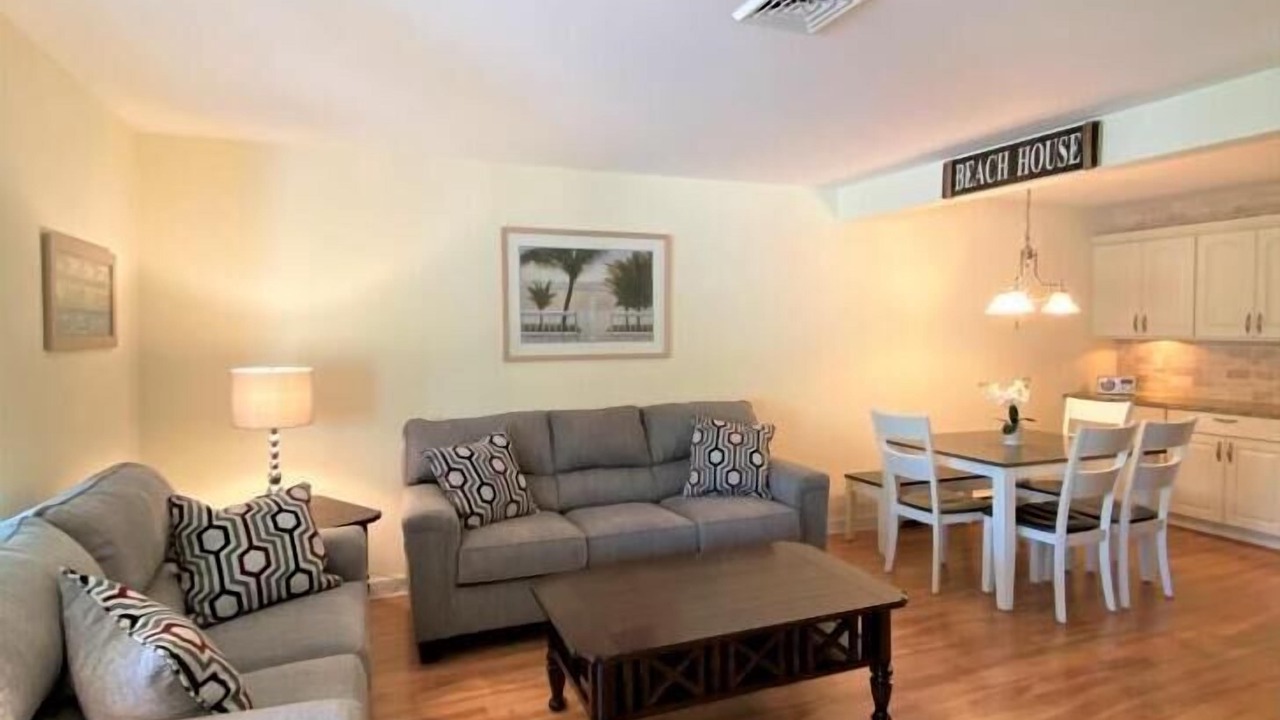 Photo of Livingroom in Village Green