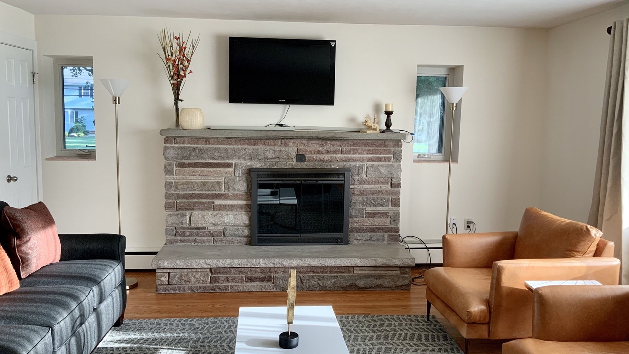 Photo of Livingroom in Crosswicks