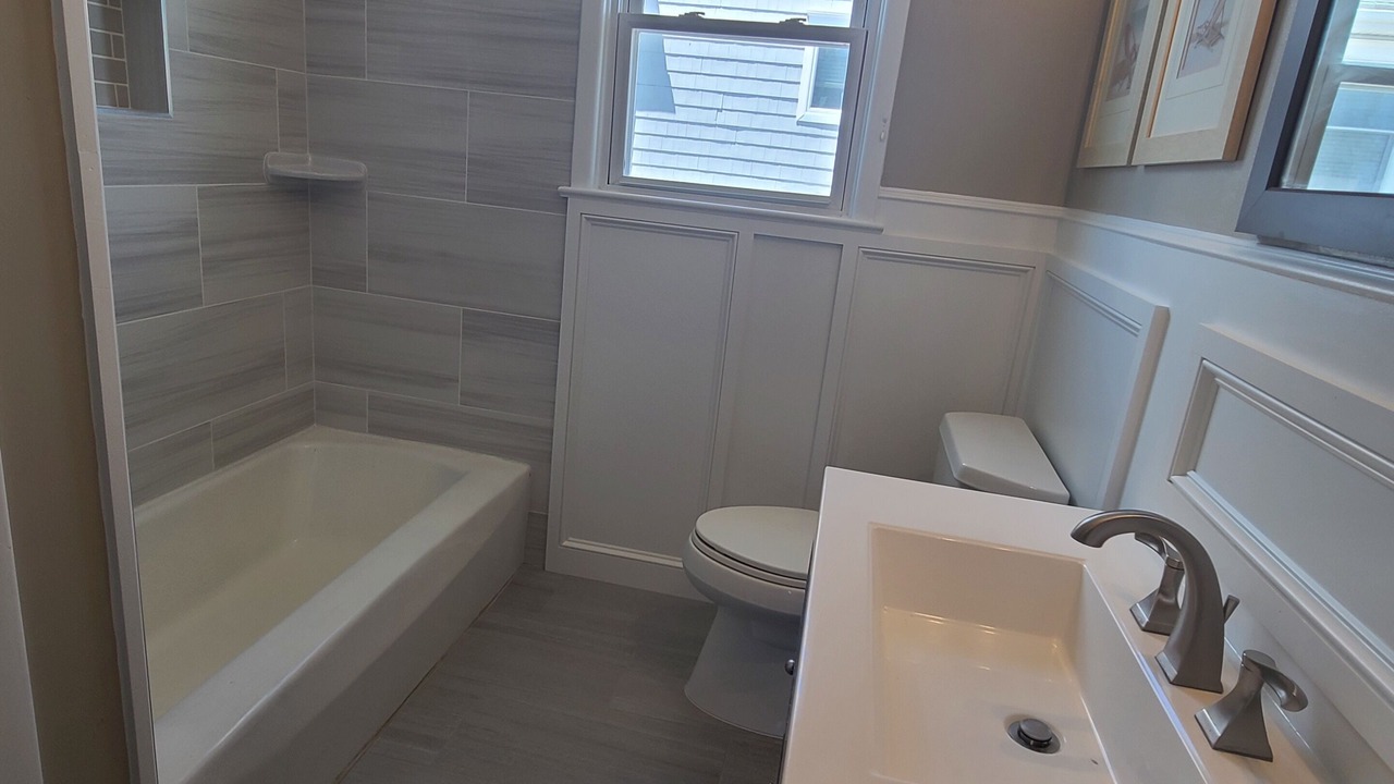 Photo of Bathroom in Avalon