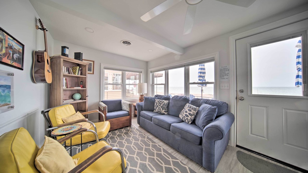 Photo of Livingroom in Erie