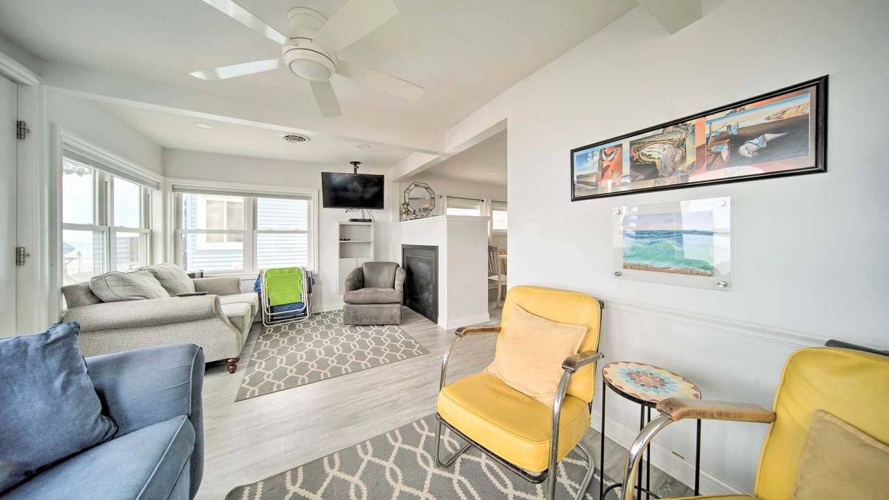 Photo of Livingroom in Erie
