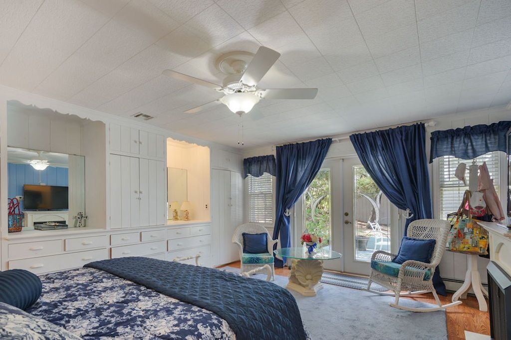 Photo of Bedroom in Mantoloking