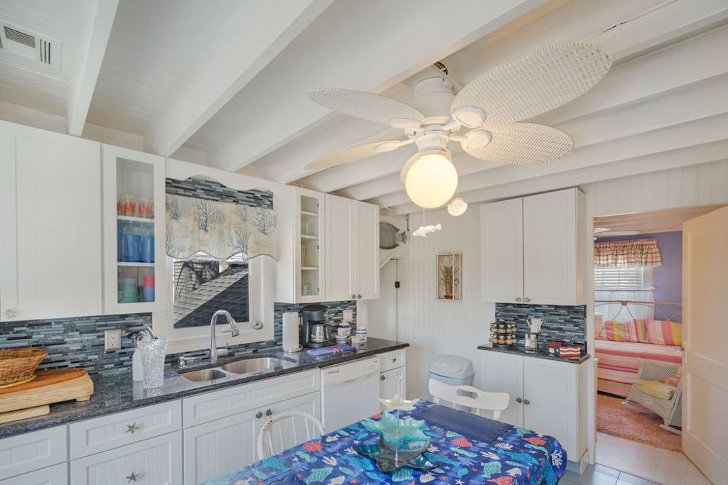 Photo of Kitchen in Mantoloking