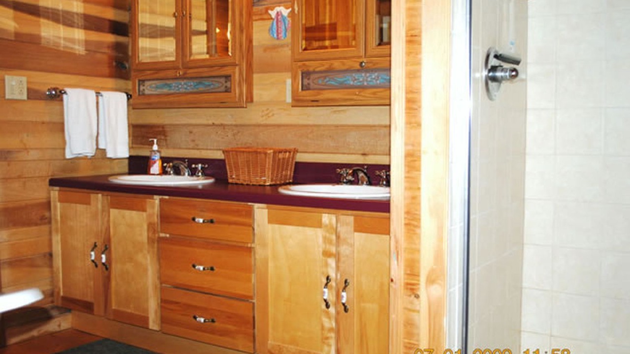 Photo of Bathroom in True