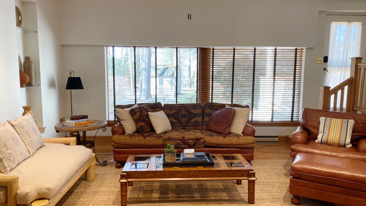 Photo of Livingroom in Greentown