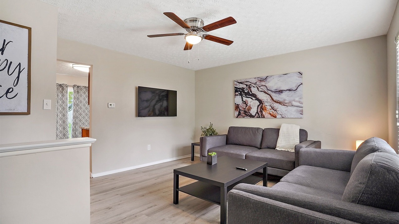 Photo of Livingroom in Gahanna