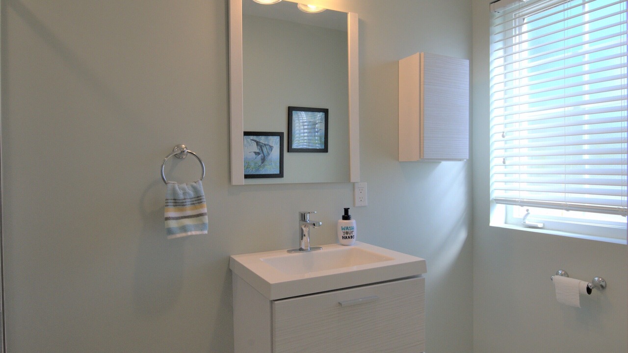 Photo of Bathroom in Avalon
