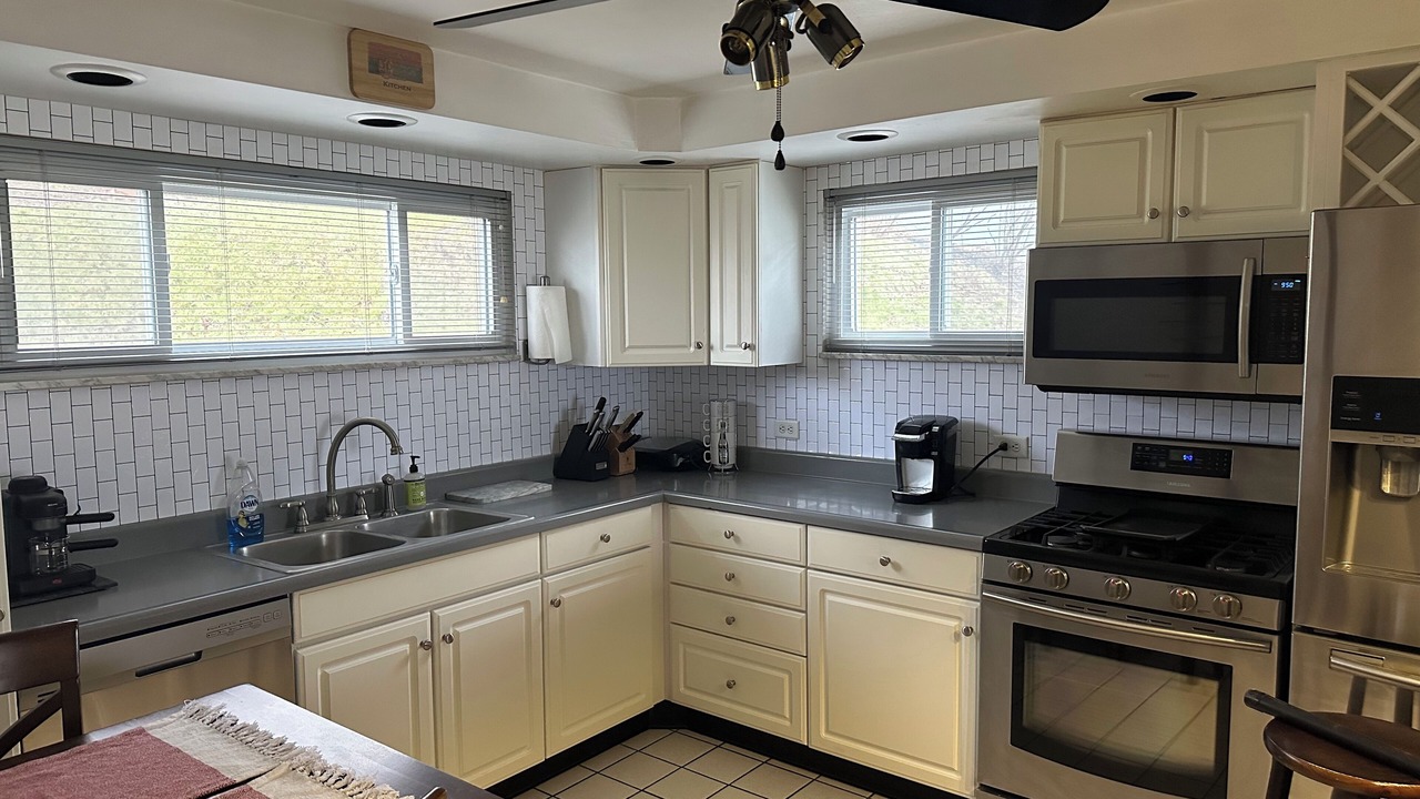 Photo of Kitchen in Green Tree