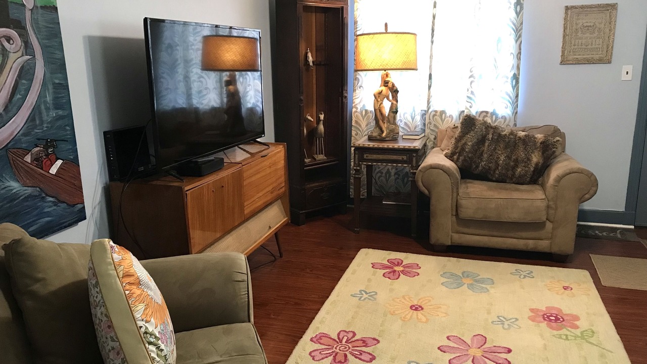 Photo of Livingroom in Brighton Heights