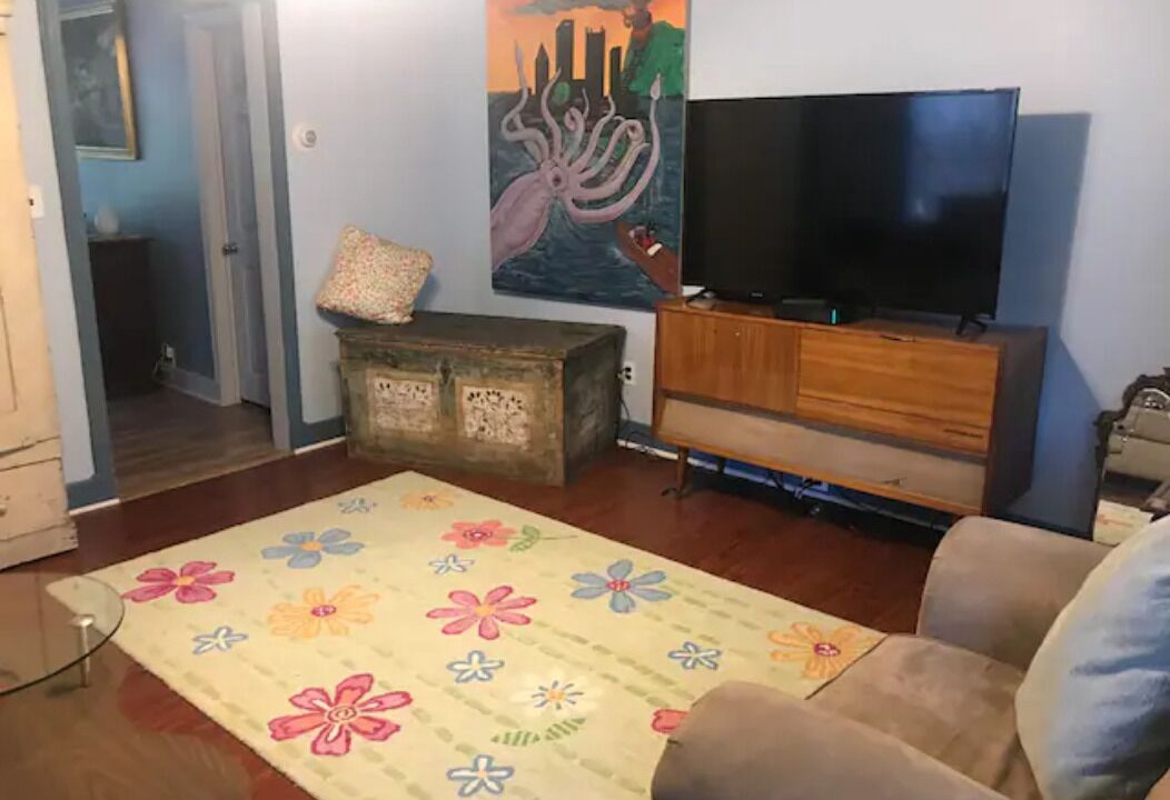 Photo of Livingroom in Brighton Heights