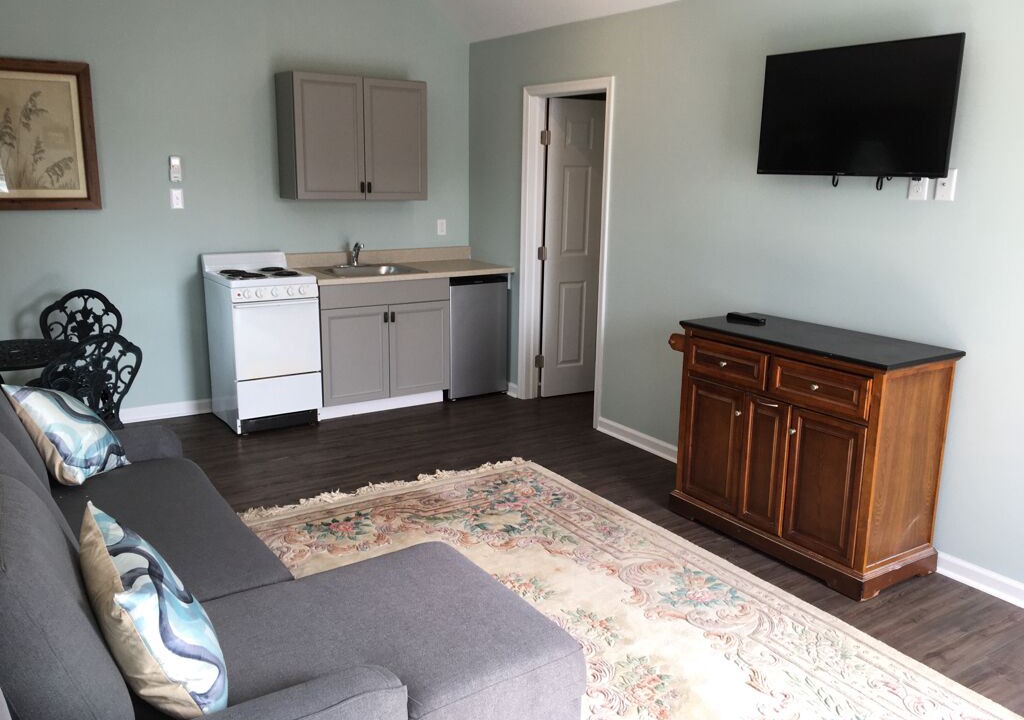 Photo of Livingroom in Town Bank