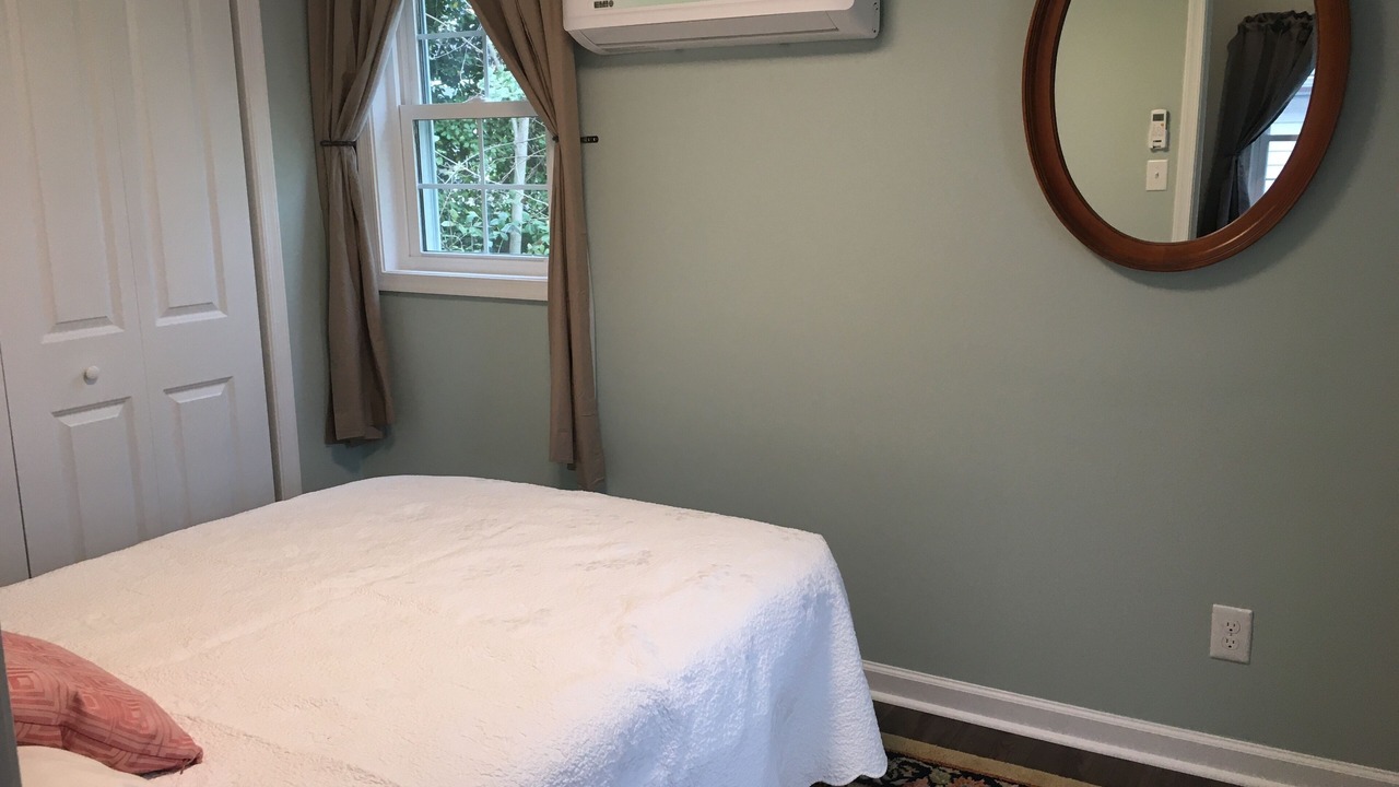 Photo of Bedroom in Town Bank