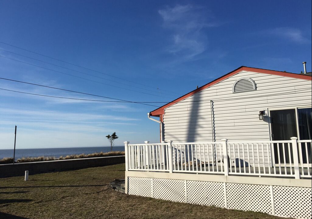 Photo of Patio Balcony in Town Bank